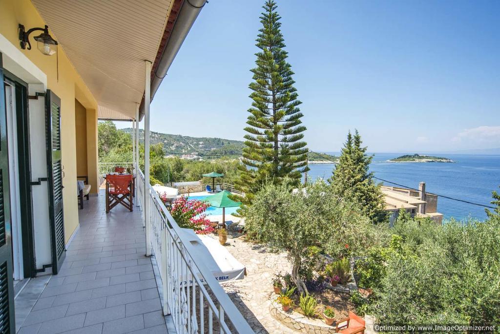 Christos Apartments & Studios Paxos Экстерьер фото